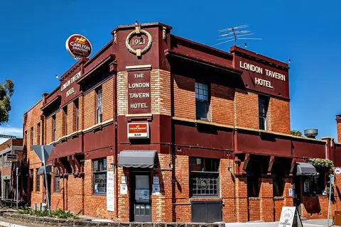 London Tavern Hotel in Richmond, featured in this PINTR guide